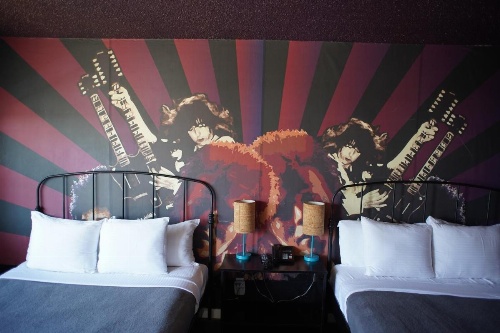 Huntington Surf Inn image 16