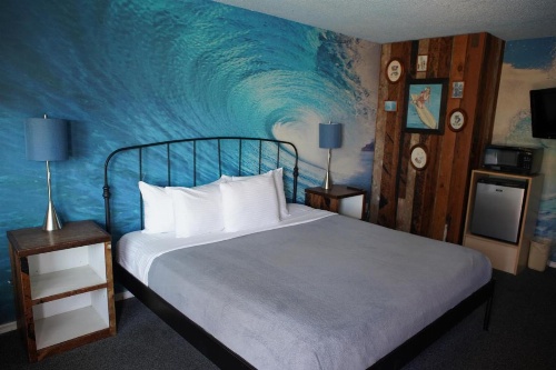 Huntington Surf Inn image 21