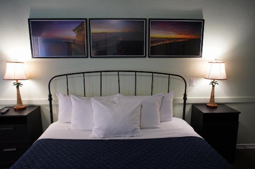 Huntington Surf Inn image 38